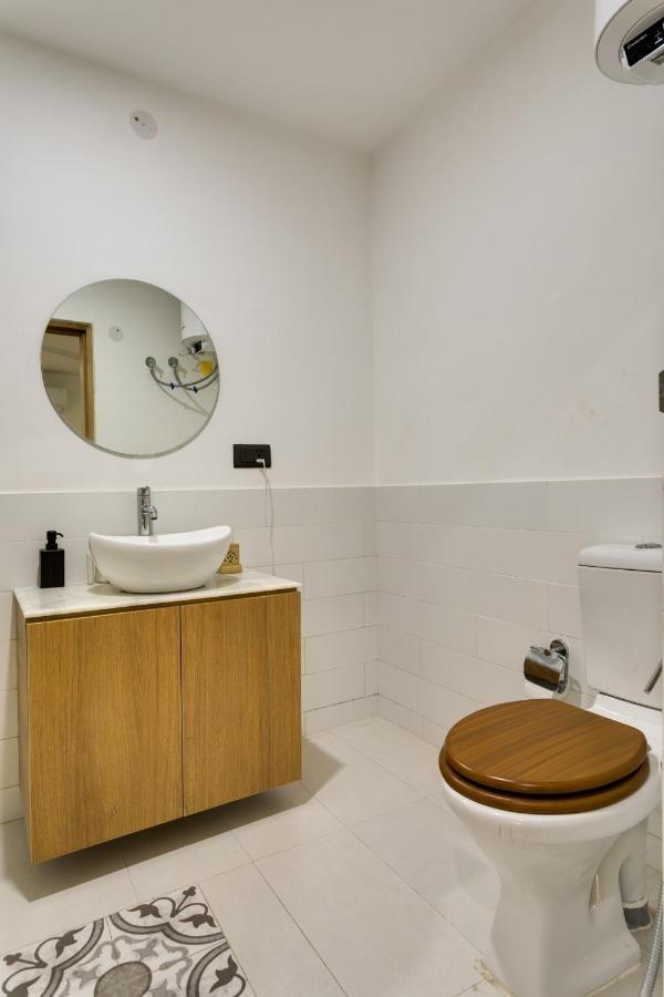 Vaara Bed and Breakfast New Delhi Buitenkant foto